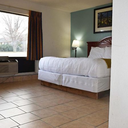American Best Inn By Oyo I-35 Perry Near Lake Mcmurtry エクステリア 写真