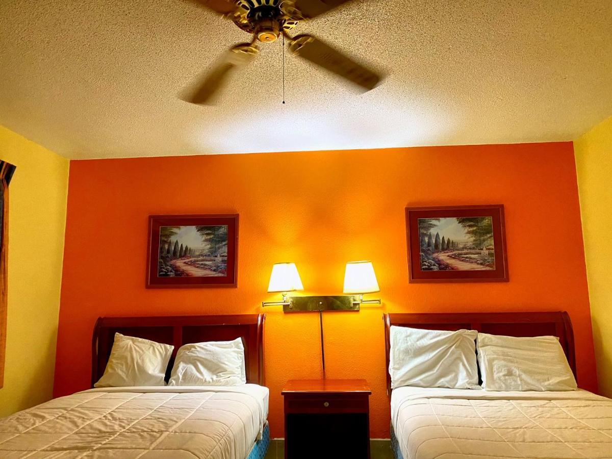 American Best Inn By Oyo I-35 Perry Near Lake Mcmurtry エクステリア 写真