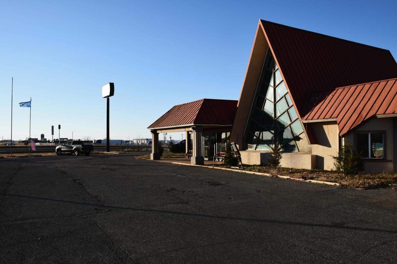 American Best Inn By Oyo I-35 Perry Near Lake Mcmurtry エクステリア 写真