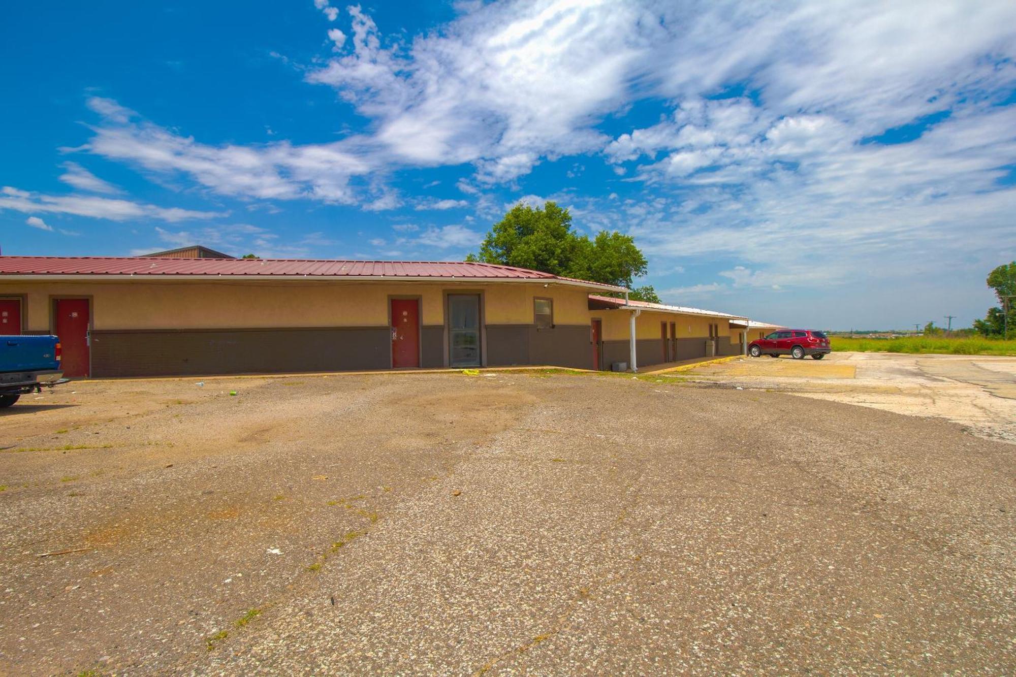 American Best Inn By Oyo I-35 Perry Near Lake Mcmurtry エクステリア 写真