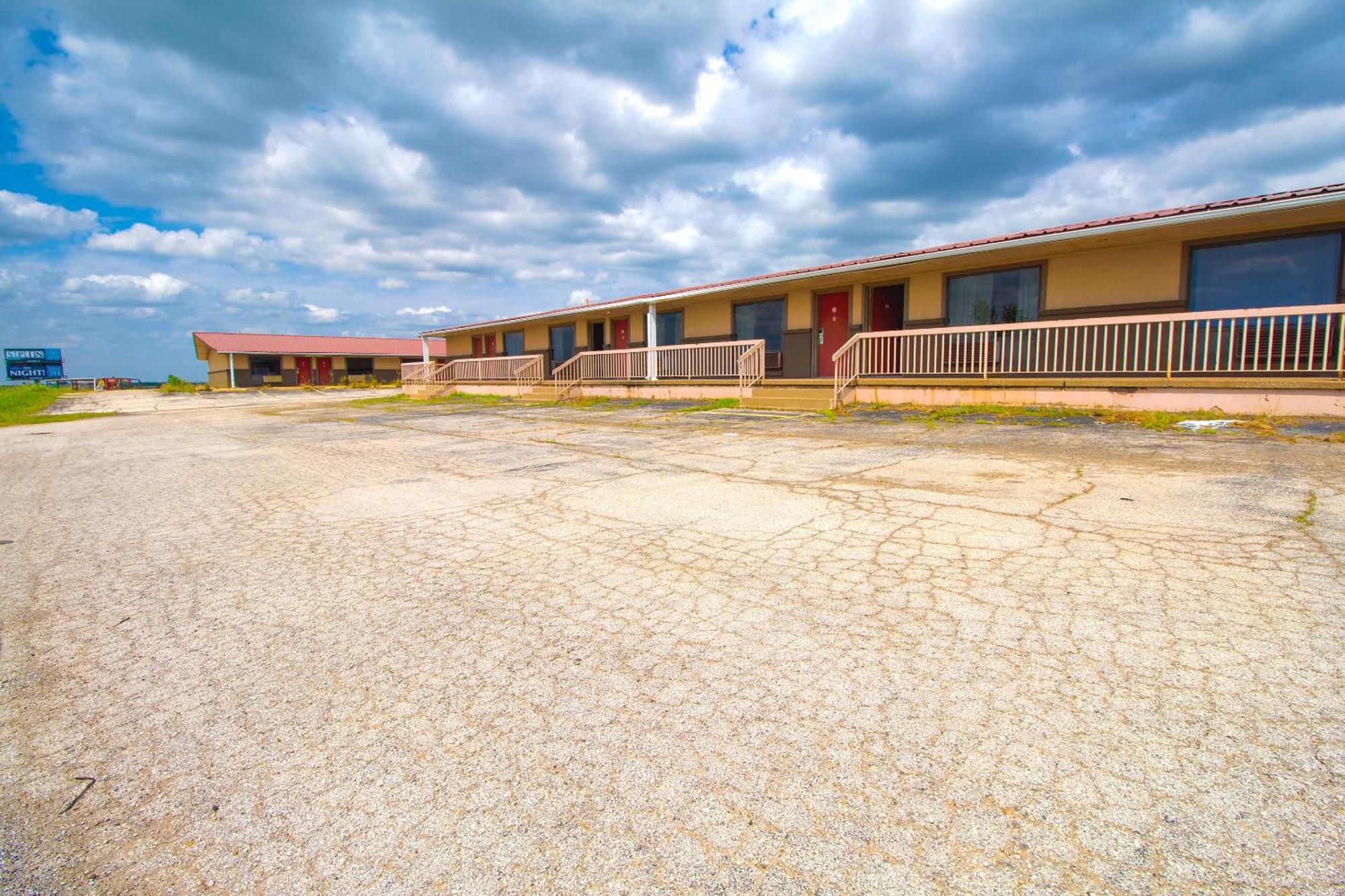 American Best Inn By Oyo I-35 Perry Near Lake Mcmurtry エクステリア 写真